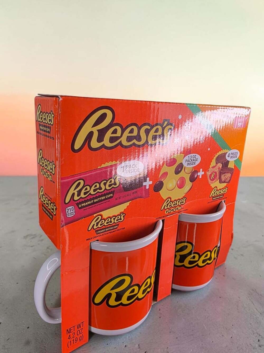 Galerie Reese's 2 Ceramic Coffee Mugs Gift Set with Candy